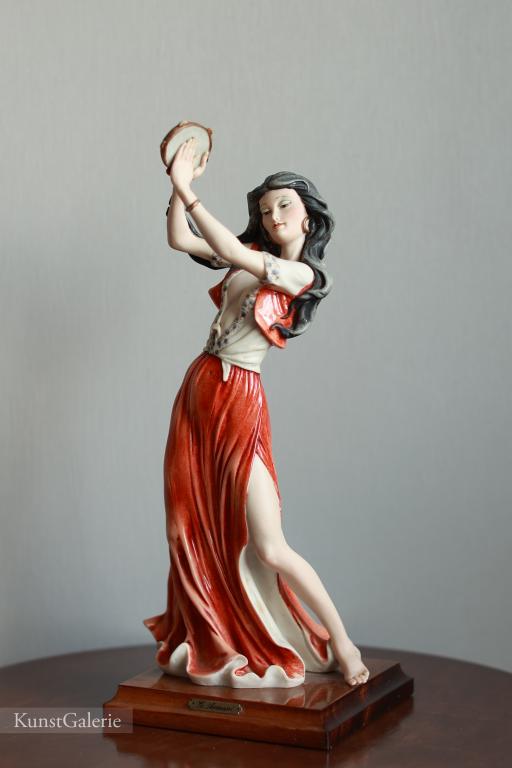 Цыганская танцовщица Giuseppe Armani статуэтка Florence Capodimonte 0417C