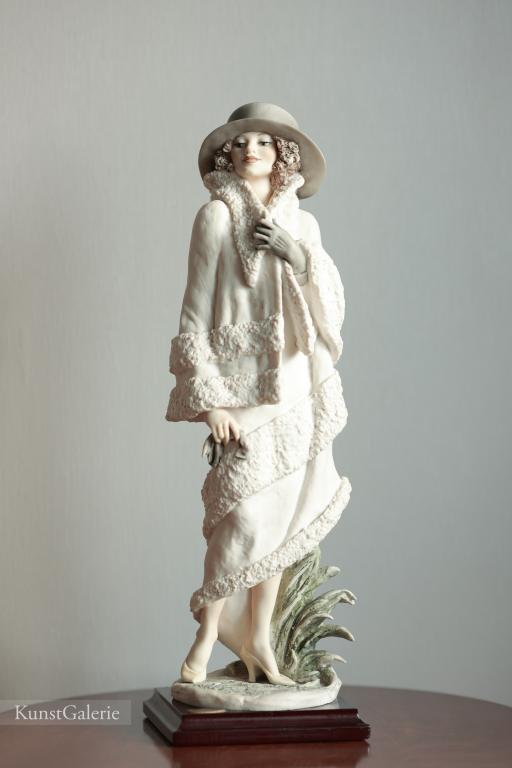 Lara Giuseppe Armani статуэтка Florence Capodimonte Italy 1415F