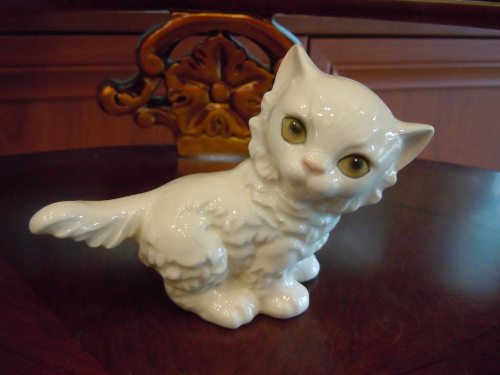 Котёнок Goebel Германия, 1980гг, фарфор
