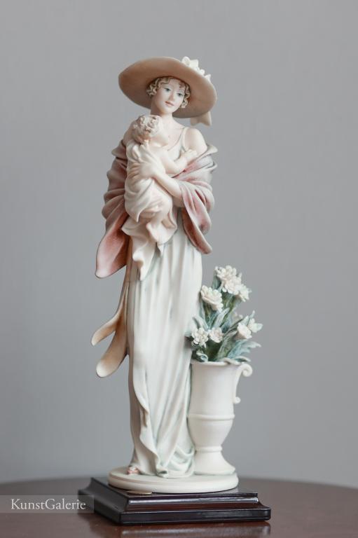 Материнская любовь Giuseppe Armani статуэтка Florence Capodimonte 1579C