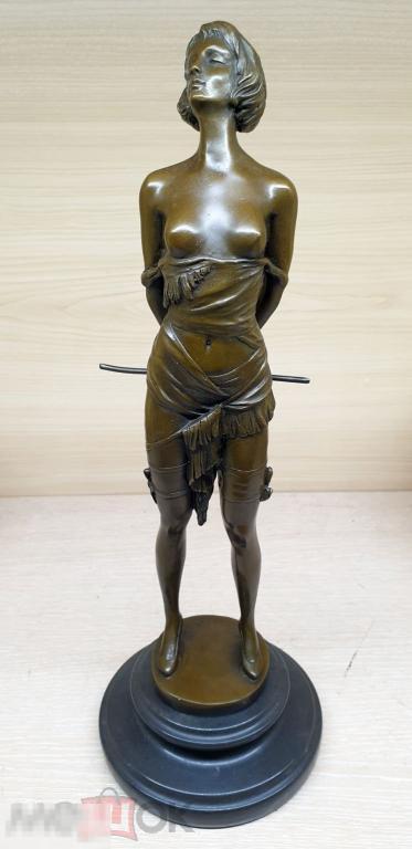 Девушка с хлыстом 062. Кабаре. Эротика. Бронза. Статуэтка.