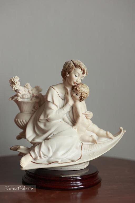 Материнская нежность Giuseppe Armani статуэтка Florence Capodimonte