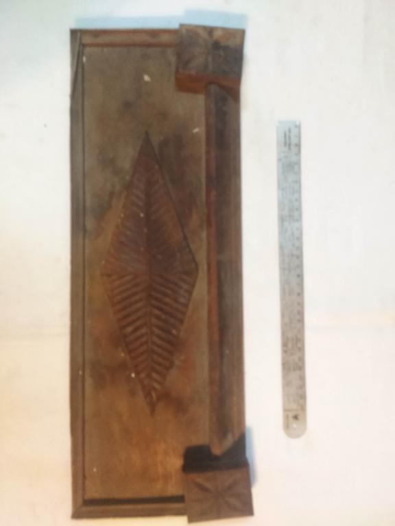 Деревянная деталь от старинной мебели 4