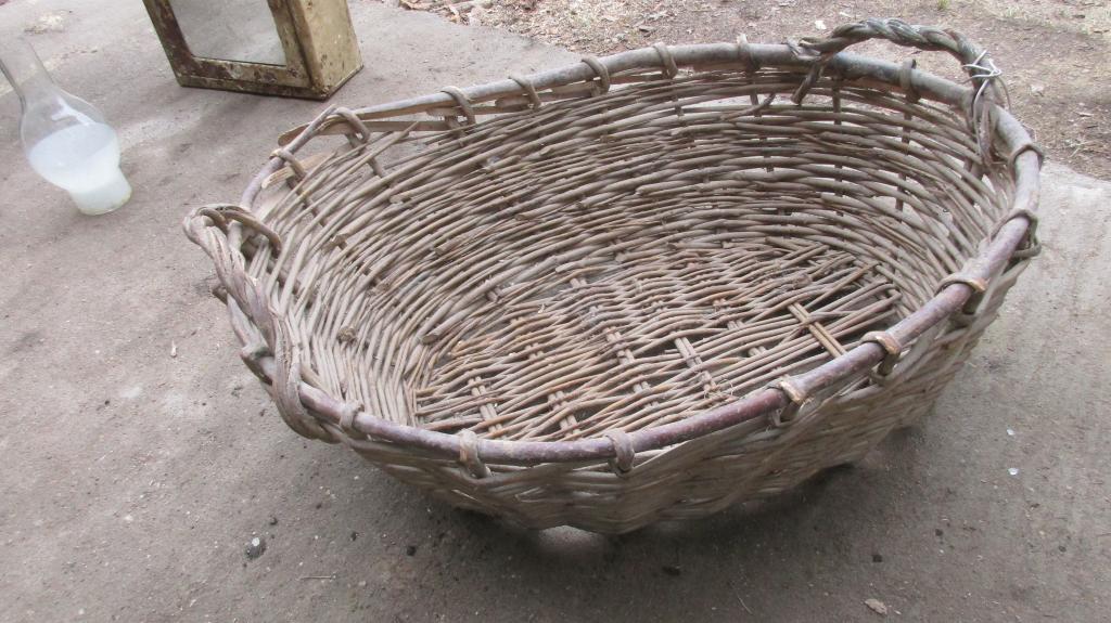 КОРЗИНА СТАРИННАЯ БОЛЬШАЯ  66*53*30 см