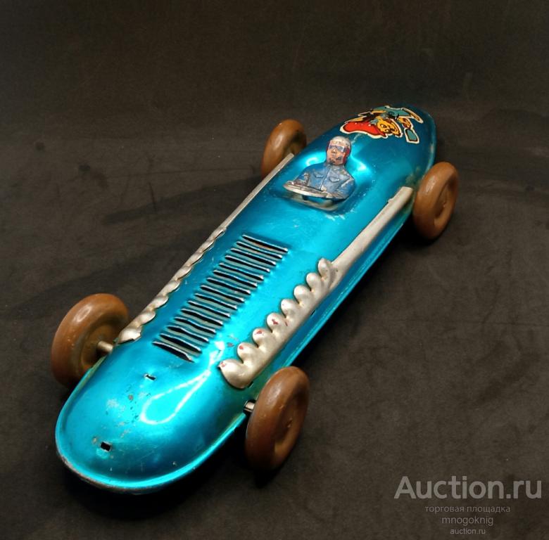 Металлическая гоночная инерционная машинка, СССР, 1960-е.