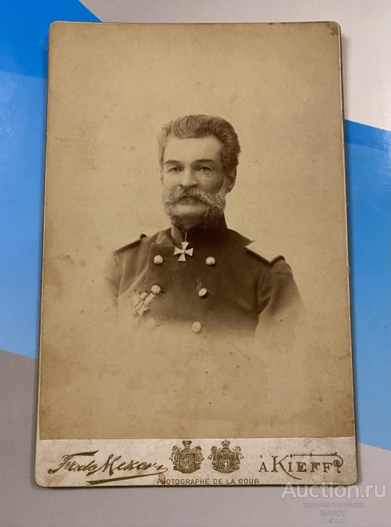 Кабинет-фото военного чиновника с шейным орденом Св. Владимира