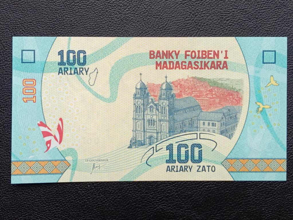 Мадагаскар 100 ариари 2017г.  UNC      Р.97