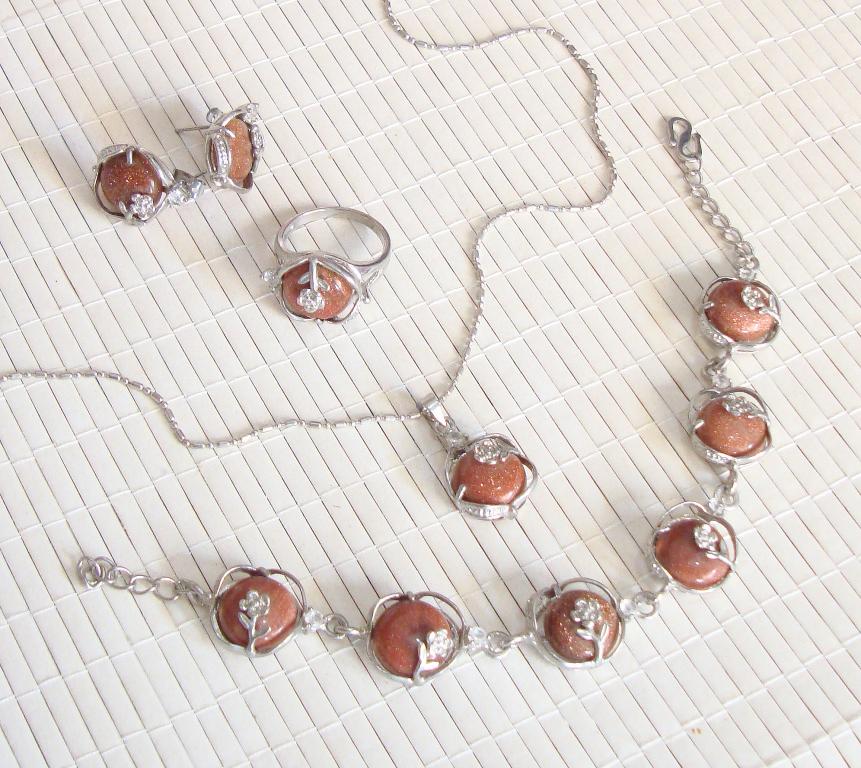 Набор АВАНТЮРИН (подвеска,браслет,серьги,кольцо)