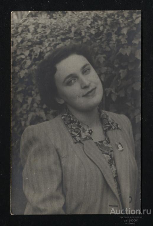 фото девушка знак 300-летие Воссоединения Украины с Россией 88х138 мм