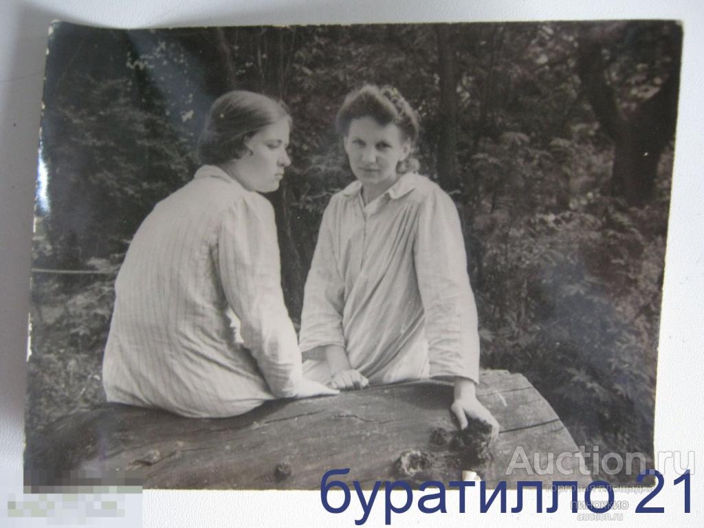 &quot;Фото двух девушек  &quot; 9х12 