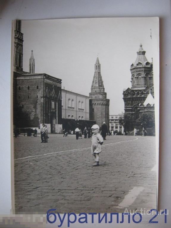 "Фото  мальчика на Красной площади "  24х18 