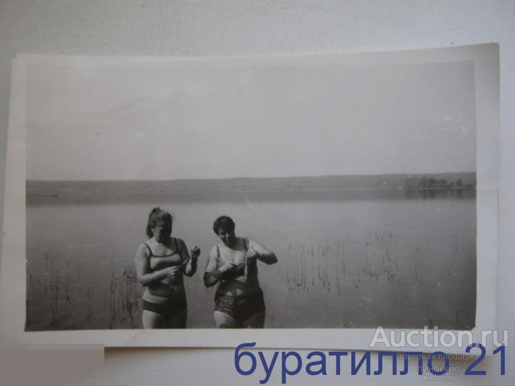 &quot; Фото двух женщин на речке&quot;   &quot;  9х15 