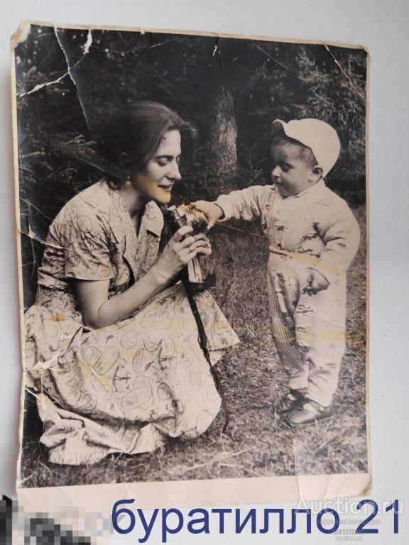 &quot; Фото девушки с фотоаппаратом и мальчиком &quot; 19х14 