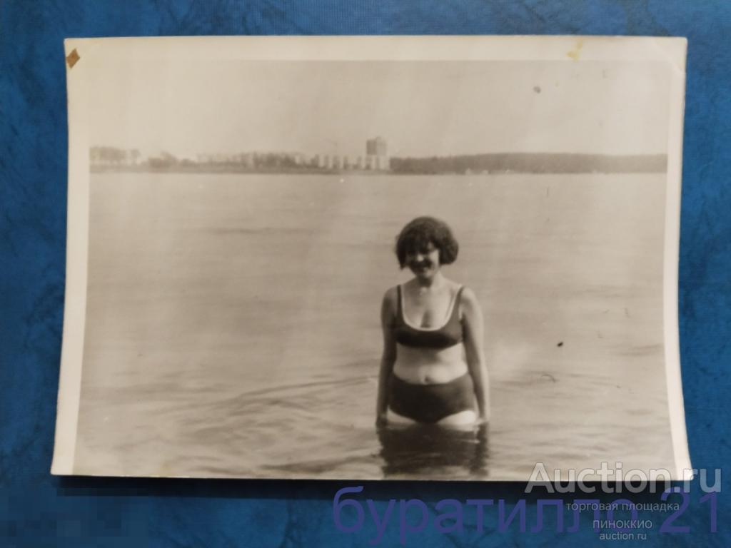 &quot; фото девушки в воде 2  &quot;  На Волге    10х15 