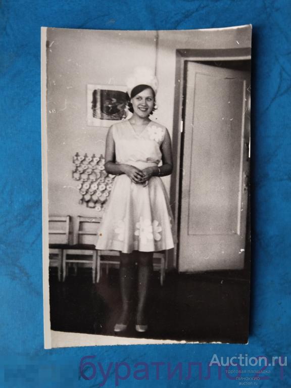 " Фото девушки в костюме " Весна"   8х13 