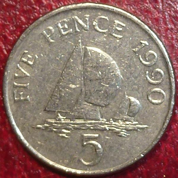 Гернси 5 пенсов 1990 года.
