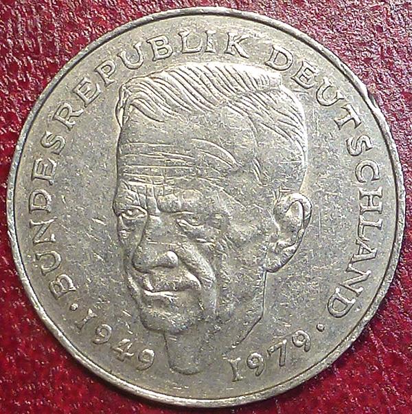 Германия. ФРГ 2 марки 1983 года. F. Курт Шумахер.