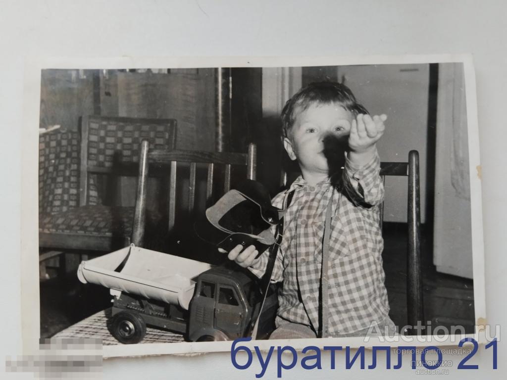 &quot; Фото мальчика с машинкой 2  &quot; 12х18 