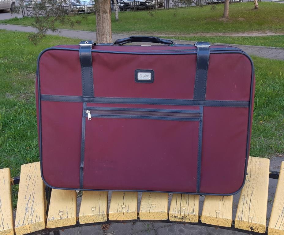 Чемодан на колёсах. Skybags VIP. Б/у.