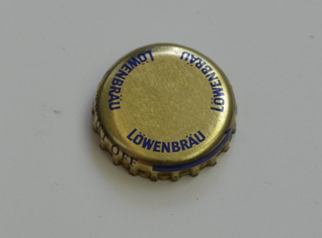 Кронен-пробка из России. LOWENBRAU. Надписи по кругу.