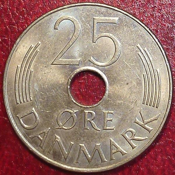 Дания 25 эре 1982 года.