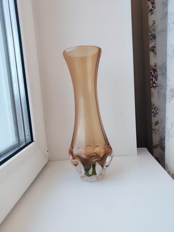 Ваза для цветов карамельное стекло Ливанский стекольный завод, Латвия