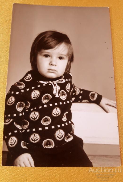 Маленький Мальчик сидит на скамейке. Ребёнок ФотоПортрет. Дети на фото 1974 год. 11 х 17 см.