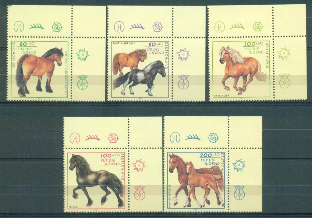 Германия 1997 г. серия. Фауна Лошади негашеная**