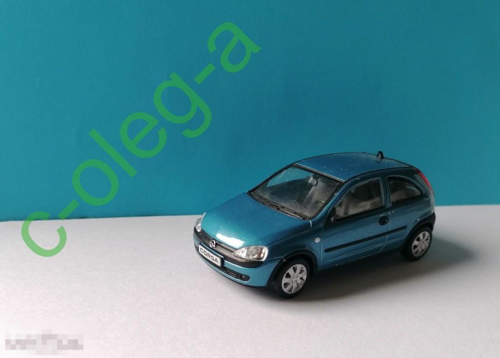 Opel Corsa  2000 1:43 Minichamps 