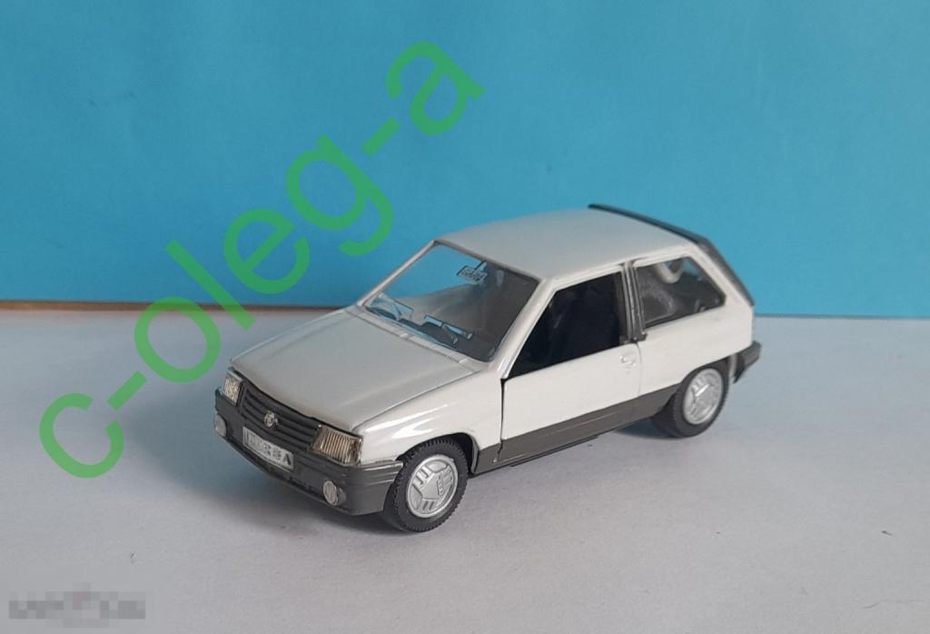 Opel Corsa SR 1:43 Gama 