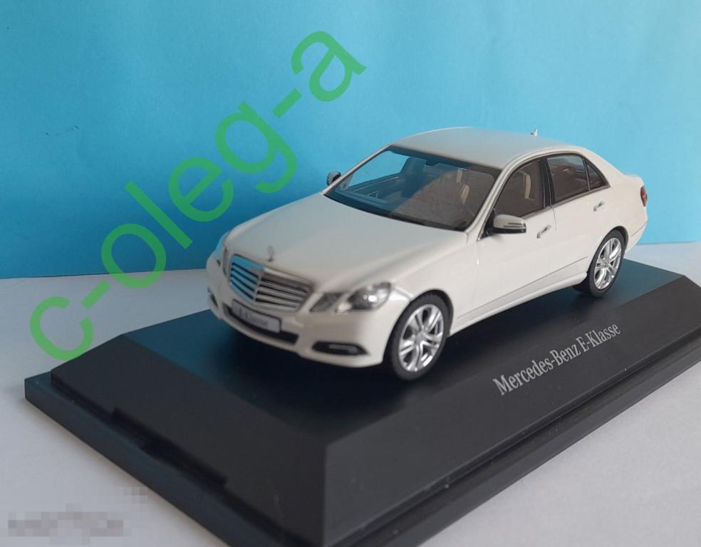 Mercedes-Benz E-Klass  1:43 Schuco 
