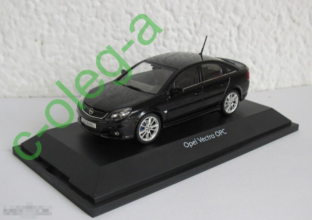 Opel Vectra OPC 2005-2008 1:43 Schuco 