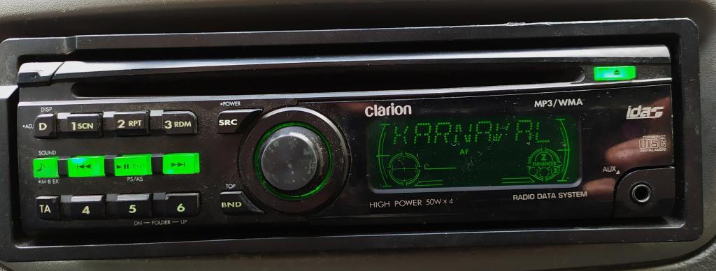 Автомагнитола Clarion Mp 3 / WMA + AUX в рабочем состоянии (лот 2)
