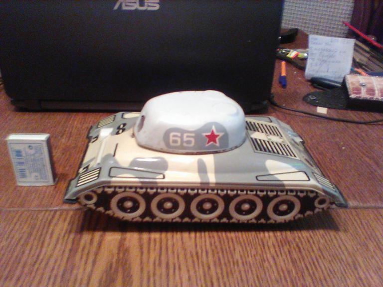 Игрушка.Танк.Верхняя Пышма.Без пушки.