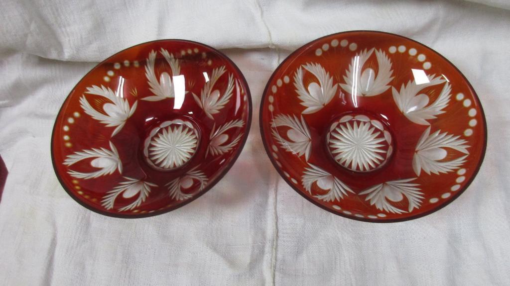 ВАЗА. САЛАТНИЦА. КРАСНОЕ РУБИНОВОЕ СТЕКЛО. ВИНТАЖ. ЦЕНА ЗА ОБЕ