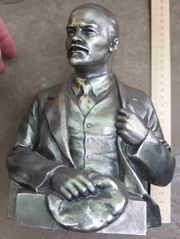 силуминовая статуэтка Ильич с кепкой произносит речь, высота 28 см, юбилейный