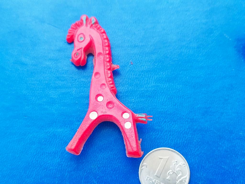 Брошь детская Жираф 6,2х2,8 см пластик СССР Значок детский