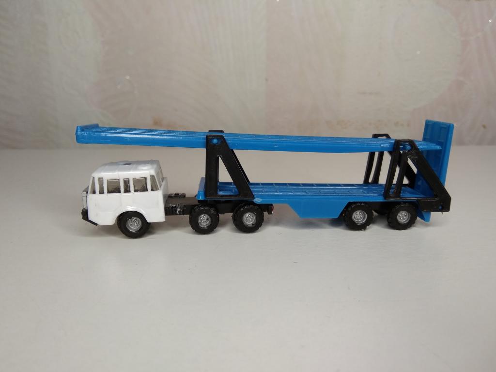 12мм (TT) Tatra автовоз с белым тягачом