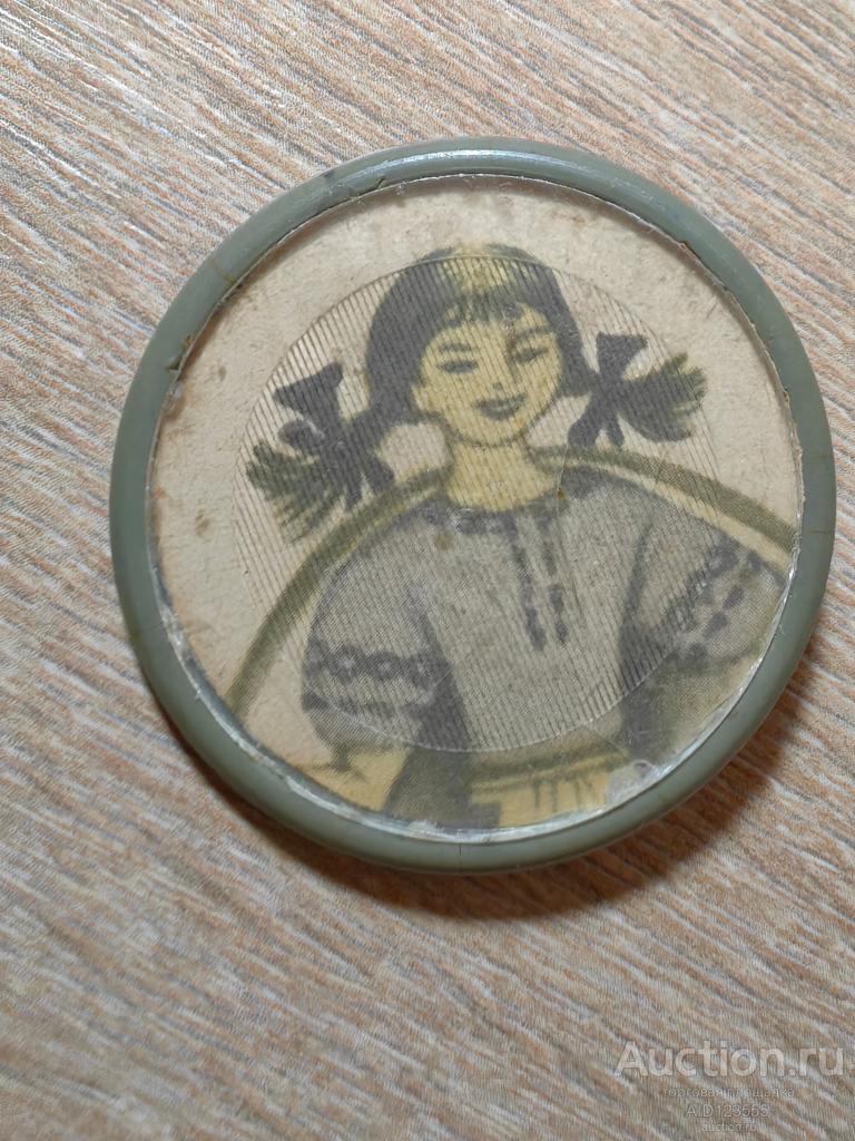 ЗНАК ДЕТСКИЙ СКАЗКА ПЕРЕЛИВНОЙ СТЕРЕО ДЕВОЧКА С КОРОМЫСЛОМ