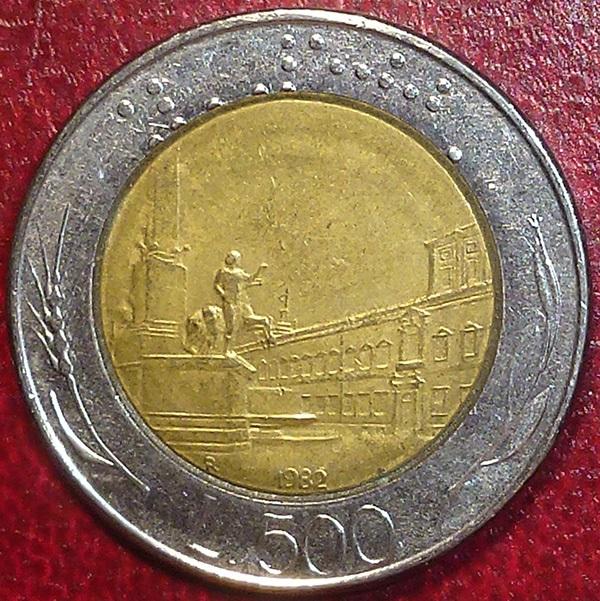 Италия 500 лир 1982 года. БИМЕТАЛЛ.