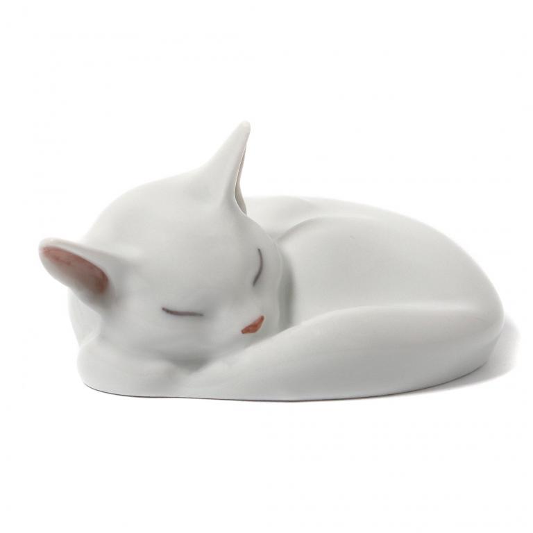 Фарфоровая фигура "Спящая Кошка". Royal Copenhagen