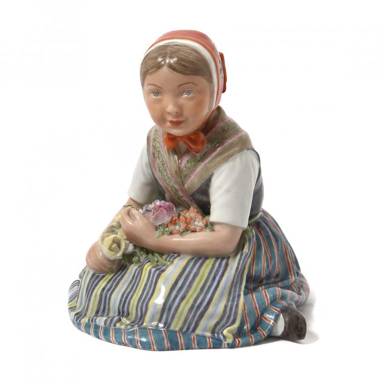 Фарфоровая фигура Девочка из Шлезвига. Royal Copenhagen