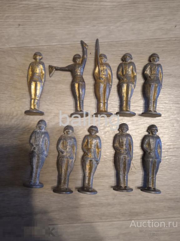 Солдатики СССР на параде столбики 