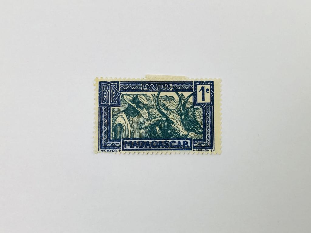 Стандартный выпуск. Зебу. Фауна. Мадагаскар. 1933. Михель: MG 180. Чист *. MH