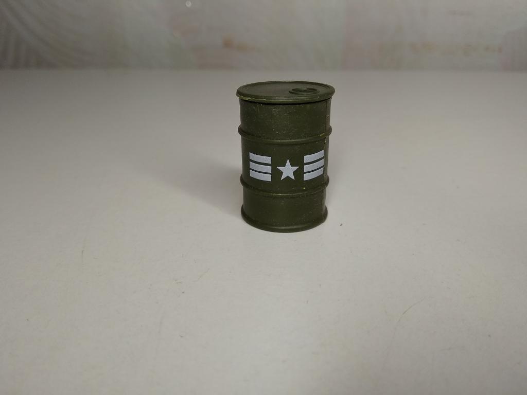 Бочка для топлива,зеленая 1/43