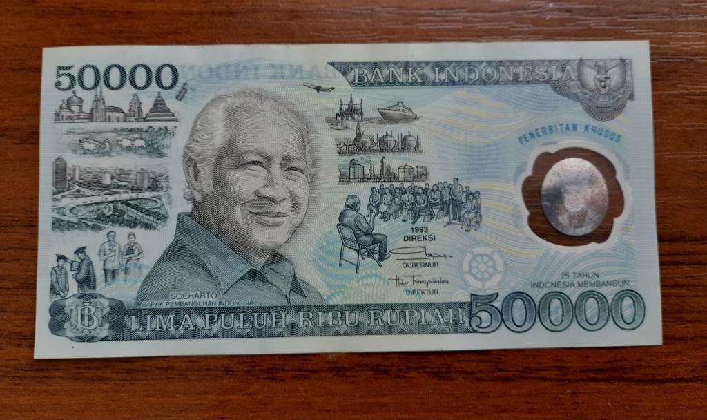Банкнота 50000 рупий 1993 года Индонезия полимер UNC памятная