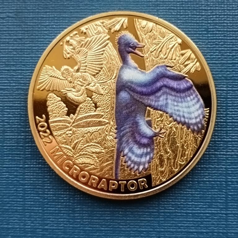 Жетон Динозавры. Микрораптор. (Microraptor) 2022 год лот 17