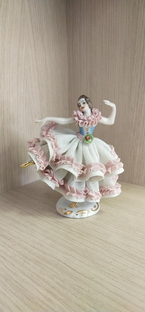 Фигурка " Танцовщица   " Германия. Кружевной Фарфор. Целая. 9.