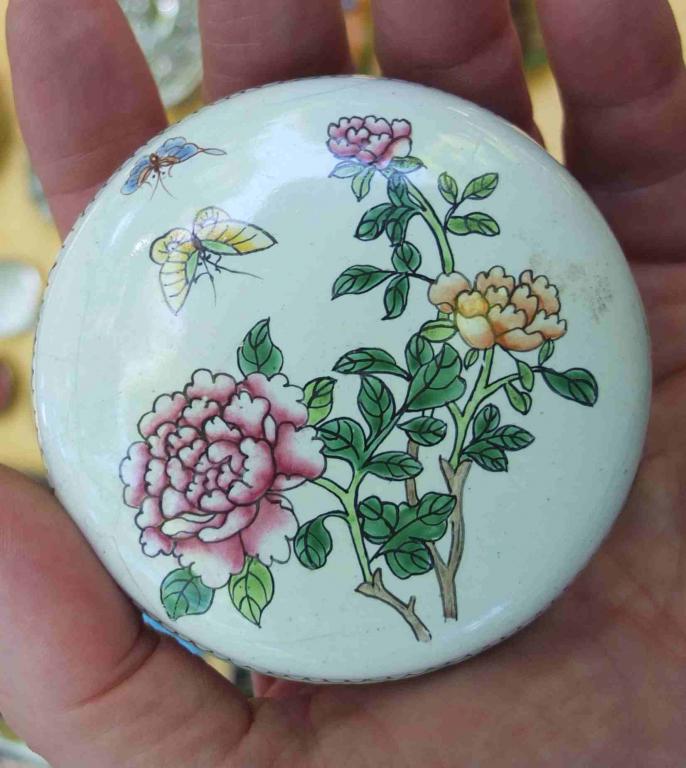 шкатулка эмалевая, медь, эмали с цветами, старая