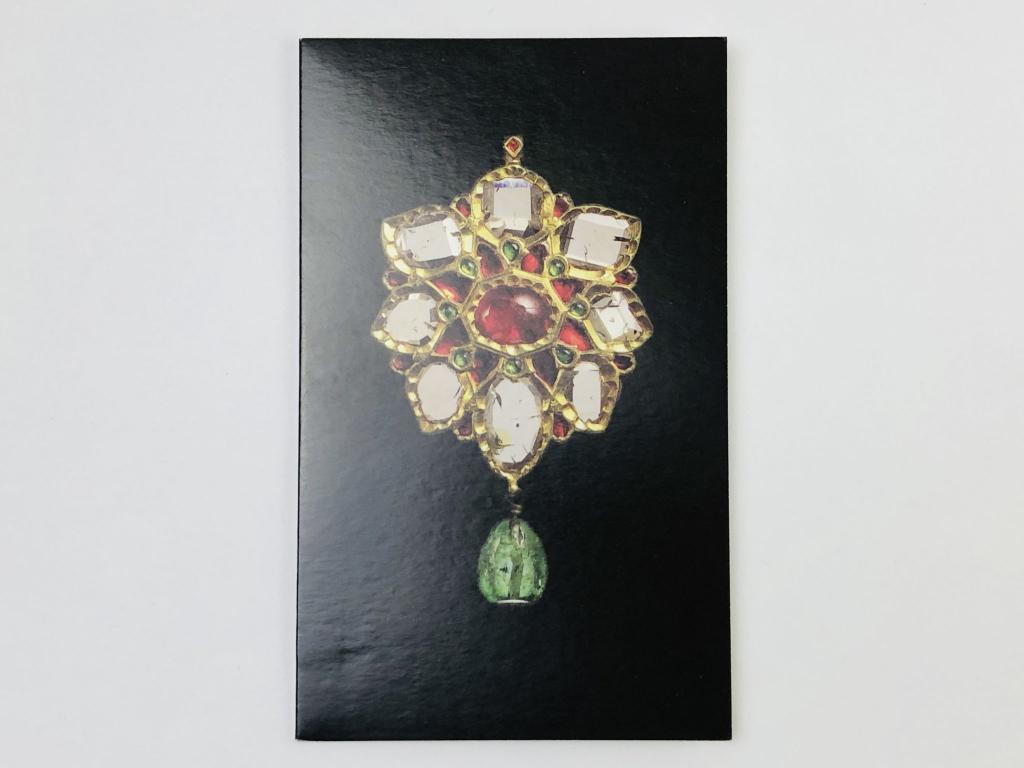 Двойная открытка. Подвеска. Техника кундан. Индия, владения Моголов. The Al-Sabah Collection. 2000